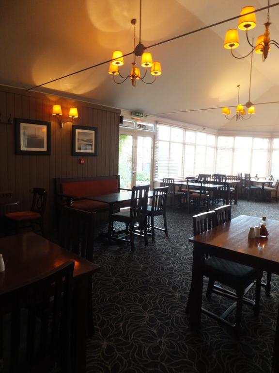The Red Lion, Stretham Otel Dış mekan fotoğraf